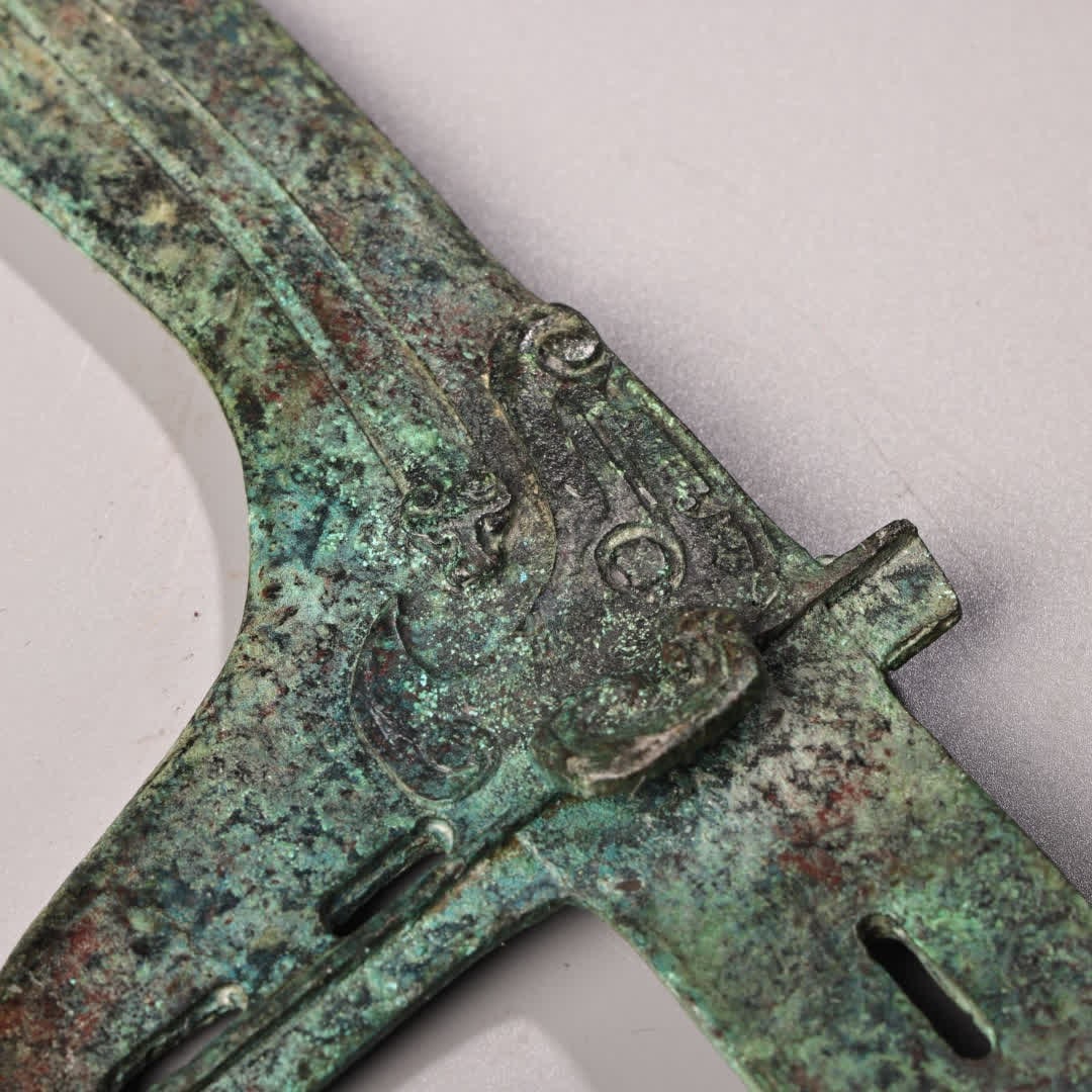 A bronze spearhead - 10