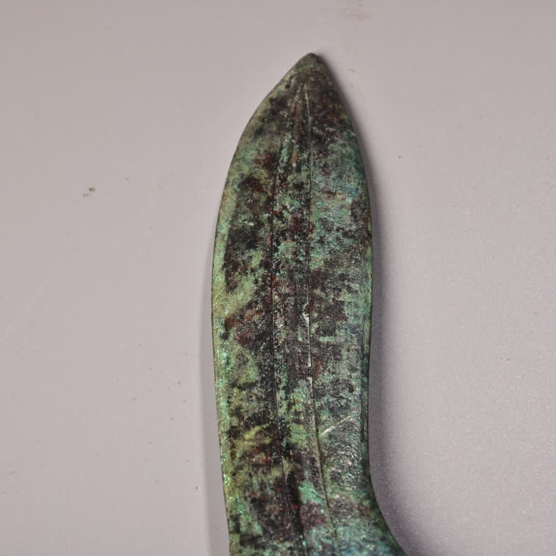 A bronze spearhead - 3
