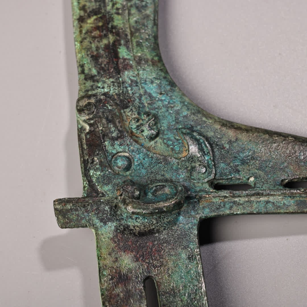 A bronze spearhead - 4