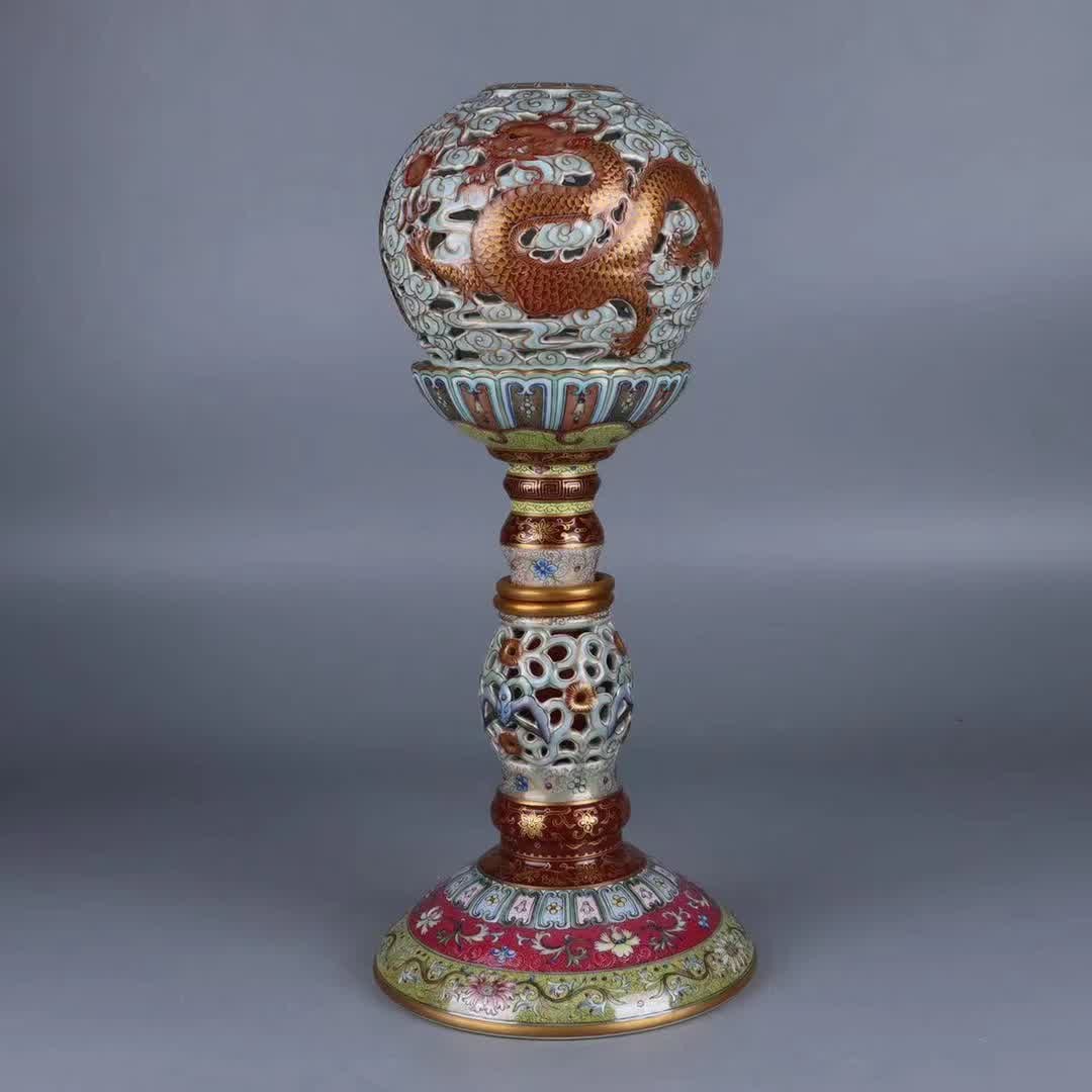 A Qing Dynasty Qianlong pastel bean celadon glaze gold-painted hollow dragon pattern official hat: Qing Dynasty Qianlong pastel bean celadon glazed gold-painted hollow dragon pattern official hat holder SIZE: H: 40cm mouth 5cm bottom 28cm (The Dimensions Of All Batches Are Manually Measured.If You