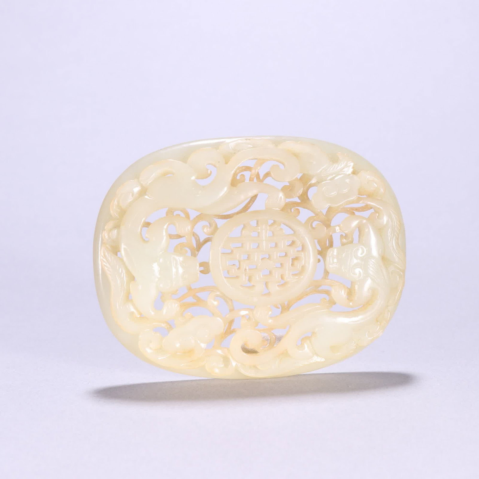 A piece of Qing Dynasty Qing Dynasty Hetian jade dragon pattern tile: Qing Dynasty Qing Dynasty Hetian jade dragon pattern tiles SIZE: W:7.4x9.7cm W:95.3g (The Dimensions Of All Batches Are Manually Measured.If You Need More Detailed Information, Please Contact Our Cust