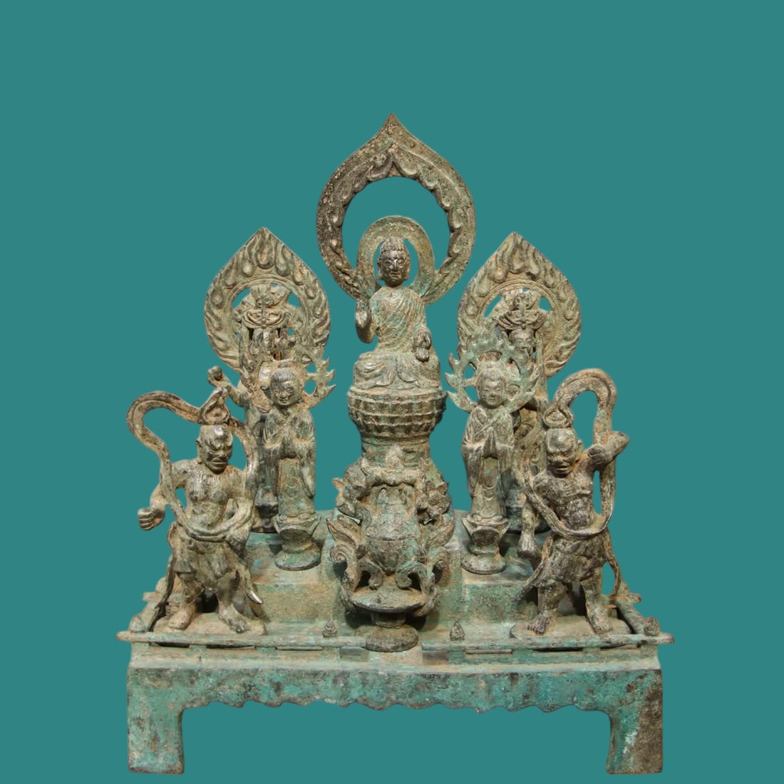 A bronze Northern Wei Buddha: Bronze Northern Wei Buddha SIZE: L:31cm W:21cm H:40cm W:7.7kg (The Dimensions Of All Batches Are Manually Measured.If You Need More Detailed Information, Please Contact Our Customer Service Before Bid