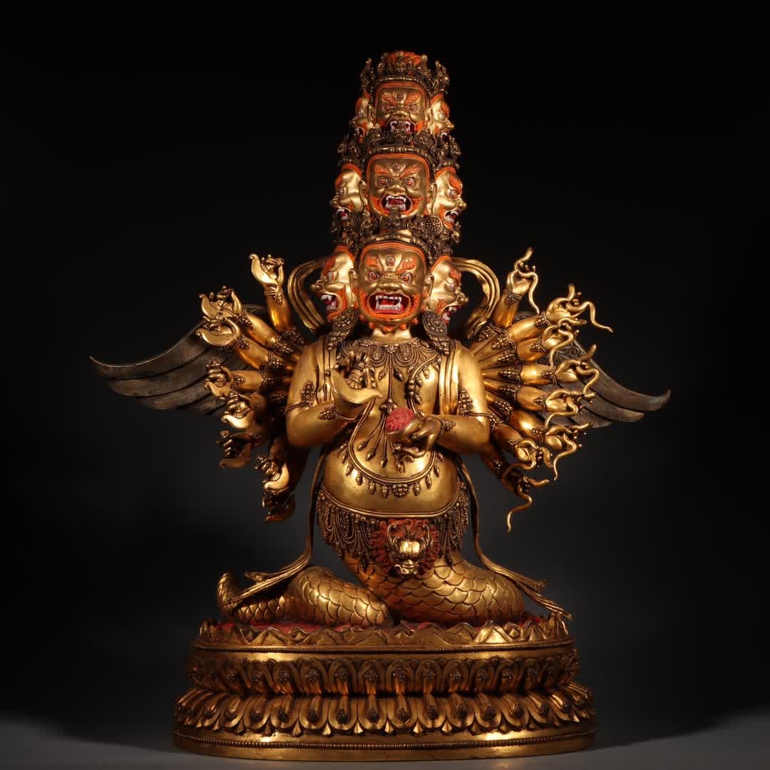 A Qing Dynasty Tibetan bronze gilt dragon descending dragon statue: Qing Dynasty Tibetan bronze gilt dragon descending dragon statue SIZE: W:30kg H:66.5cm W:57.5cm T:32cm (The Dimensions Of All Batches Are Manually Measured.If You Need More Detailed Information, Pleas