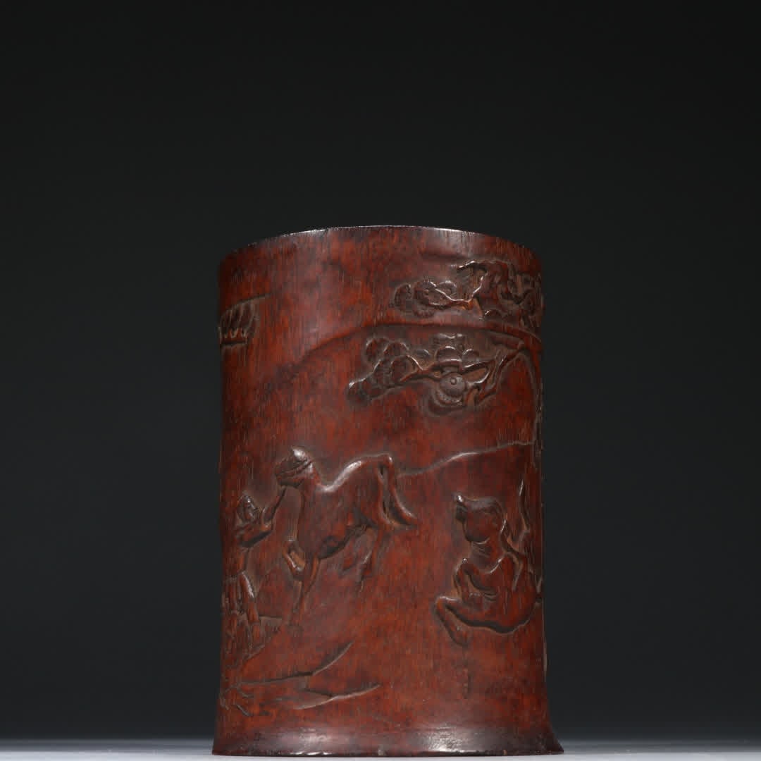 A Qing Dynasty agarwood character story pen holder: Qing Dynasty agarwood character story pen holder SIZE: H:14cm W:9.3cm W:188g (The Dimensions Of All Batches Are Manually Measured.If You Need More Detailed Information, Please Contact Our Customer Ser