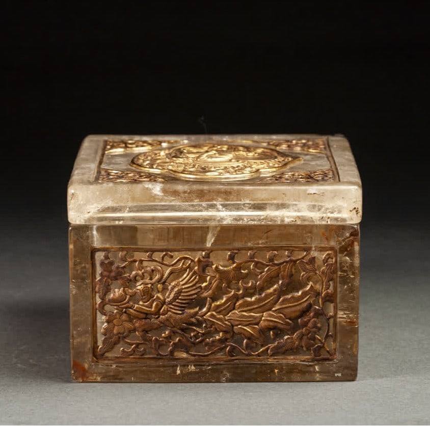 A Liao gold crystal-clad scripture box: Liao gold crystal gold-clad scripture box SIZE: H:8cm D:12cm (The Dimensions Of All Batches Are Manually Measured.If You Need More Detailed Information, Please Contact Our Customer Service Before Bidd