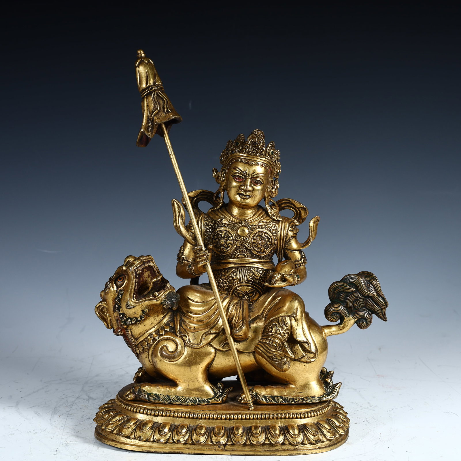 A piece of copper gilt god of wealth in the Qing Dynasty: Qing Dynasty copper gilt god of wealth SIZE: H:29.5cm L:20cm W:11cm W:4.1kg (The Dimensions Of All Batches Are Manually Measured.If You Need More Detailed Information, Please Contact Our Customer Serv