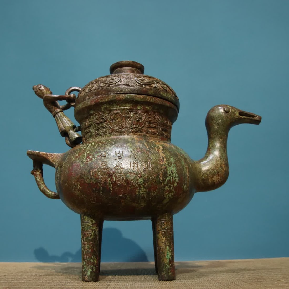 A bronze duckbill pot - 3