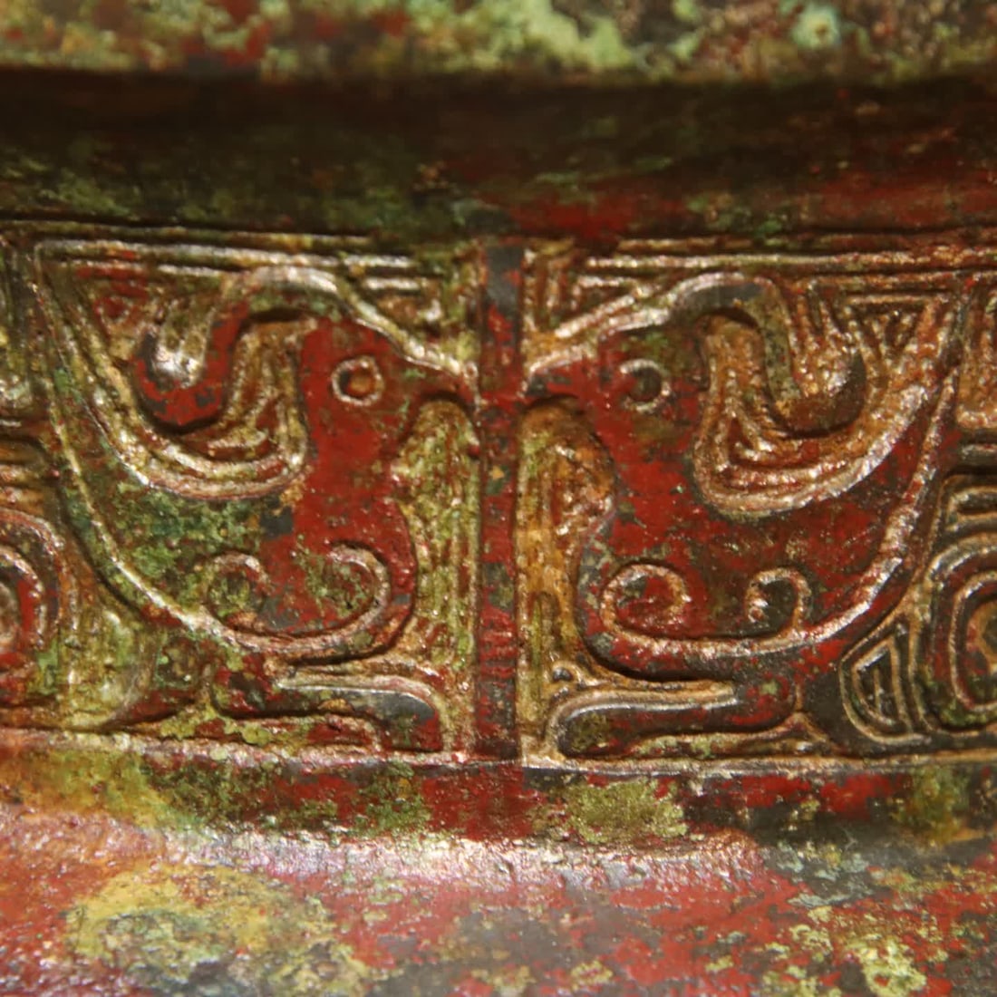 A bronze duckbill pot - 4