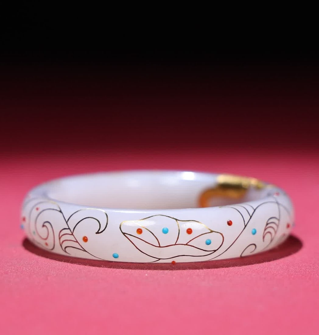 A Han Dynasty white jade gold and silver bracelet: Han Dynasty white jade rubbed gold and silver bracelets SIZE: 70x12x8x55mm W:55g (The Dimensions Of All Batches Are Manually Measured.If You Need More Detailed Information, Please Contact Our Customer