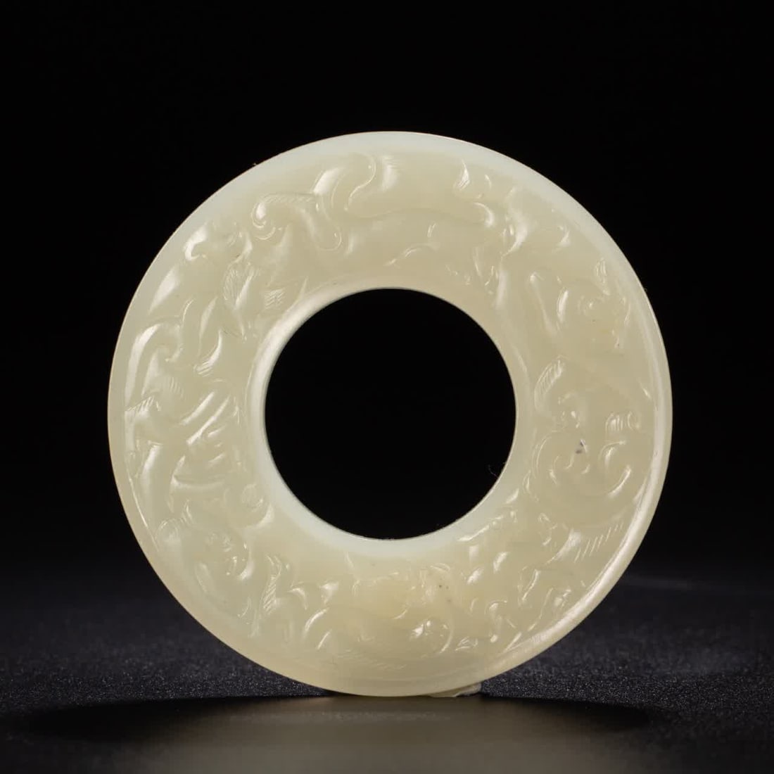 A piece of Hetian jade wall in the Qing Dynasty (1 of 6)