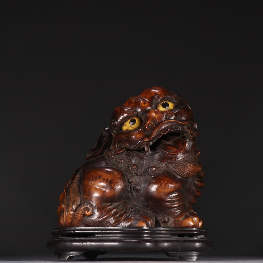 A bamboo carved lion aromatherapy: Bamboo carved lion aromatherapy SIZE: H:17cm W:15.5cm W:572.1g (The Dimensions Of All Batches Are Manually Measured.If You Need More Detailed Information, Please Contact Our Customer Service Before Bi