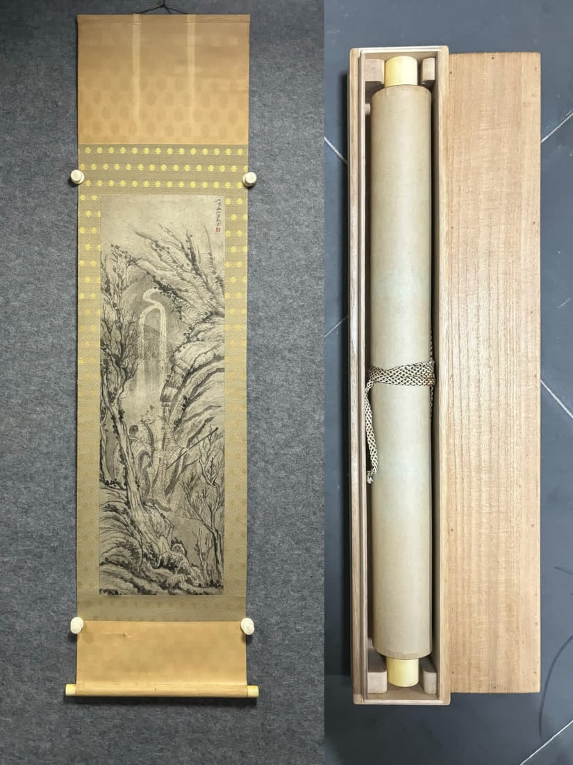 A landscape map of Shi Tao: Shi Tao's landscape map SIZE: L:107x33cm (The Dimensions Of All Batches Are Manually Measured.If You Need More Detailed Information, Please Contact Our Customer Service Before Bidding.)