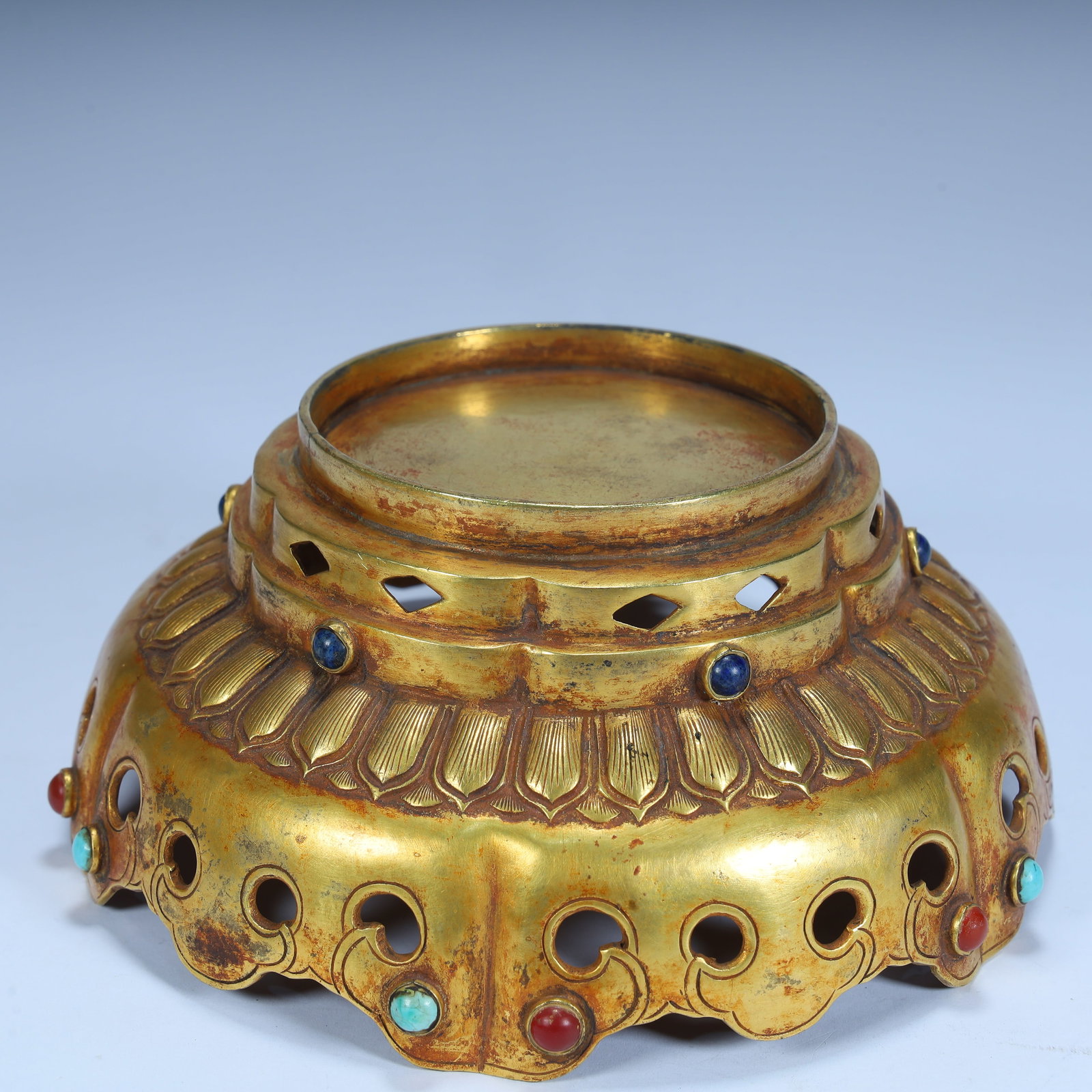 A gilded gemstone stupa - 10