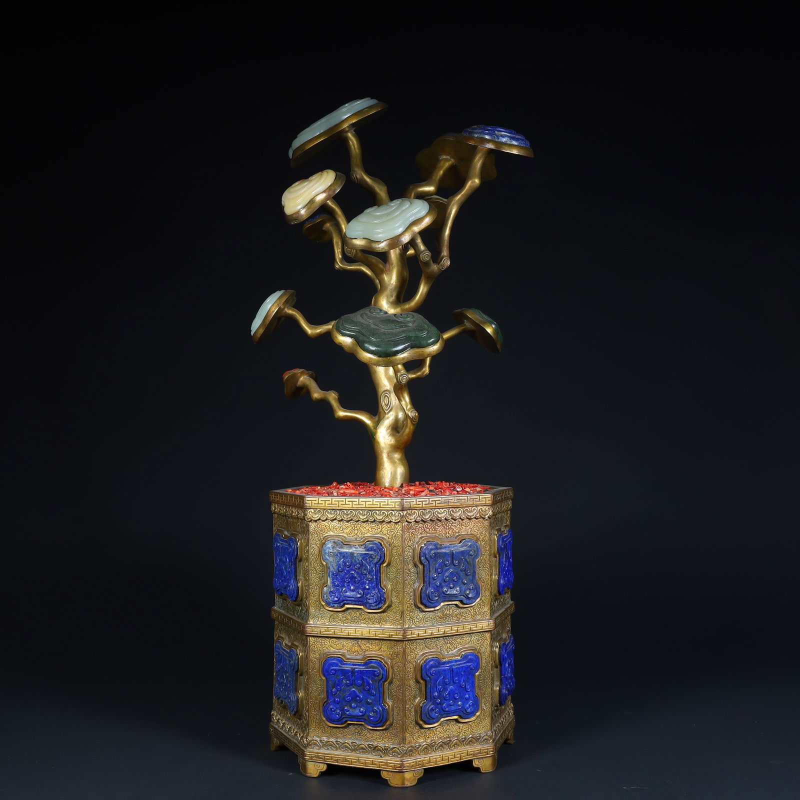 A Qing Dynasty copper gilt inlaid treasure "Ganoderma lucidum Xianrui" ornament: Qing Dynasty copper gilt inlaid with treasures "Ganoderma lucidum Xianrui" ornament H:48cm L:23cm W:22cm W:4.7kg (The Dimensions Of All Batches Are Manually Measured.If You Need More Detailed Informat