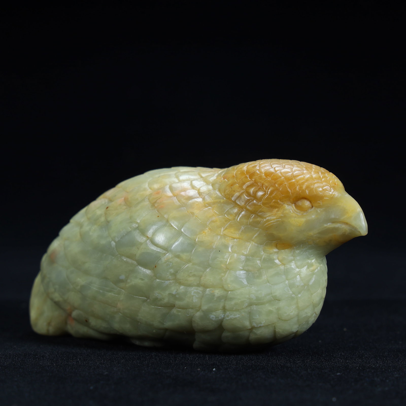 A jade quail ornament from the Qing Dynasty: Qing Dynasty jade quail ornament SIZE: H:5cm L:10cm W:4.5cm W:268g (The Dimensions Of All Batches Are Manually Measured.If You Need More Detailed Information, Please Contact Our Customer Service Befor