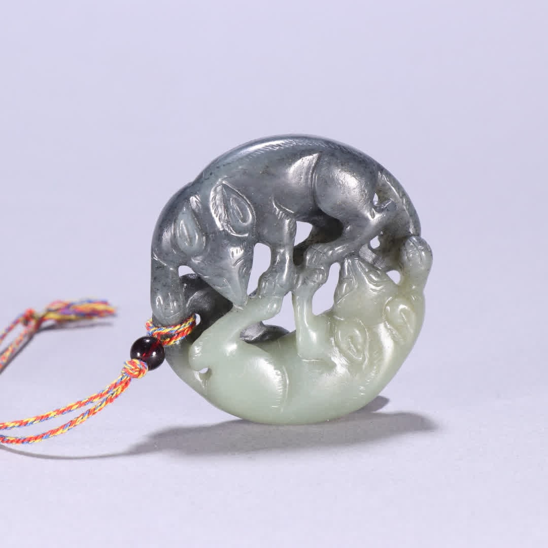 A piece of Qing Dynasty Hetian blue and white seed material double joy: Qing Dynasty Hetian blue and white seed material is both admirable SIZE: W:5.1x5.1cm W:47.1g (The Dimensions Of All Batches Are Manually Measured.If You Need More Detailed Information, Please Contact