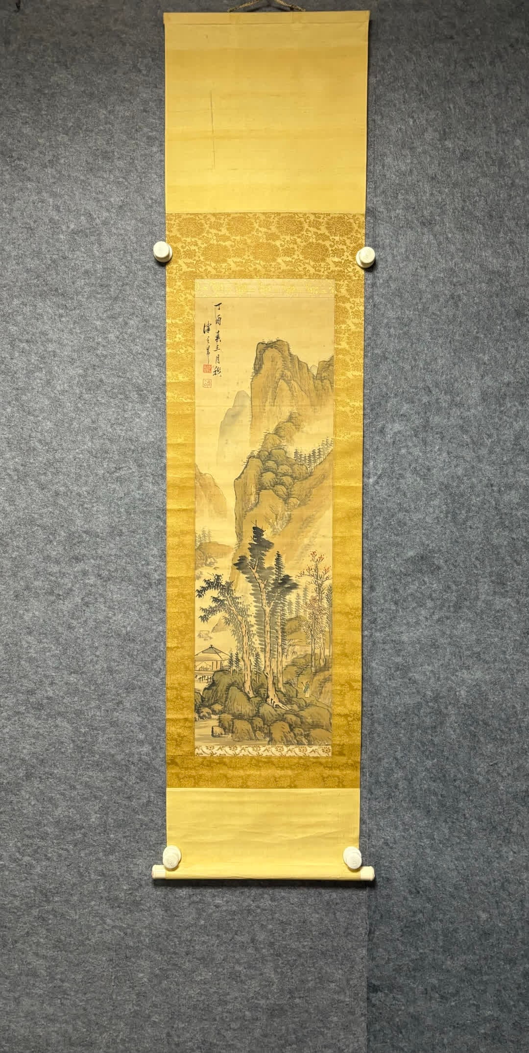 A landscape map of Zhu Angzhi: Zhu Angzhi's landscape map SIZE: Painting Core84x26cm (The Dimensions Of All Batches Are Manually Measured.If You Need More Detailed Information, Please Contact Our Customer Service Before Bidding.)