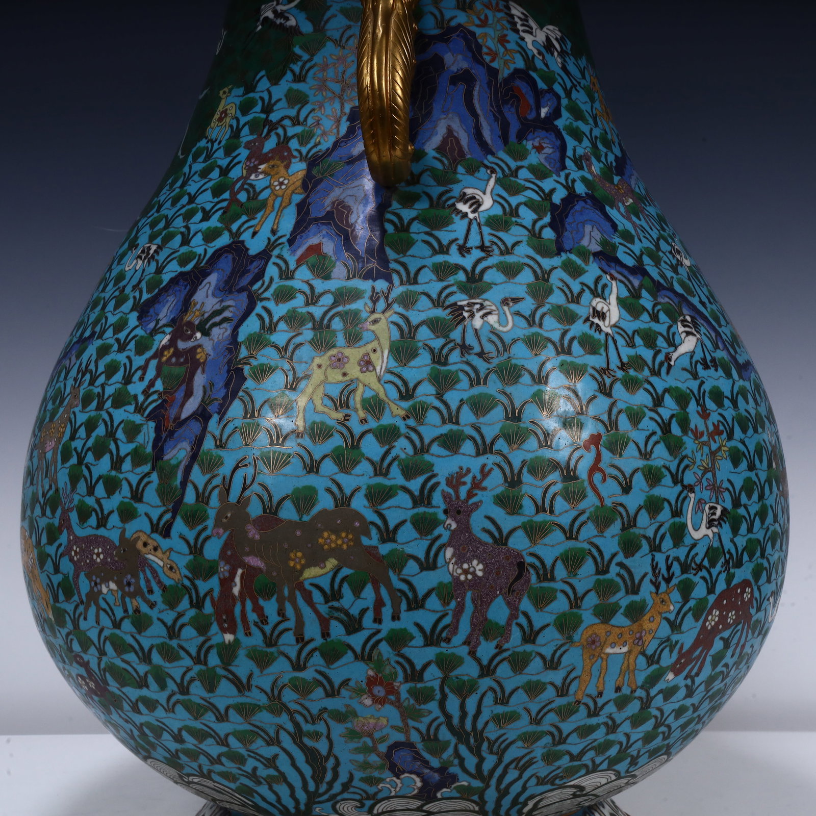 A cloisonné cloud dragon venerable - 5