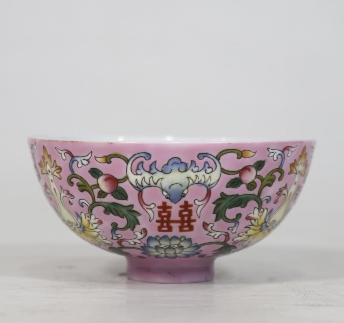 A piece of rouge gouache entwined flower cup made in the Qing Dynasty Guangxu year: Qing Guangxu year made rouge gouache entwined flower cup SIZE: mouthD:9cm H:4.5cm (The Dimensions Of All Batches Are Manually Measured.If You Need More Detailed Information, Please Contact Our Custome