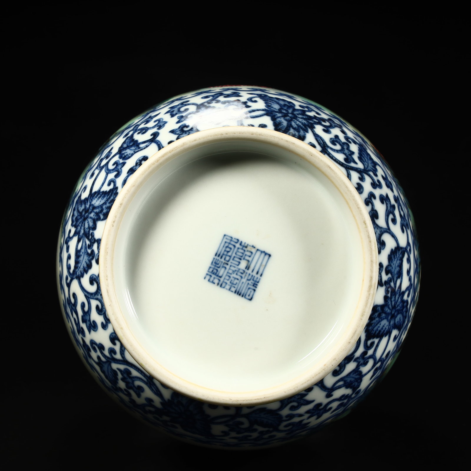 A Qianlong longevity peach amphora - 11