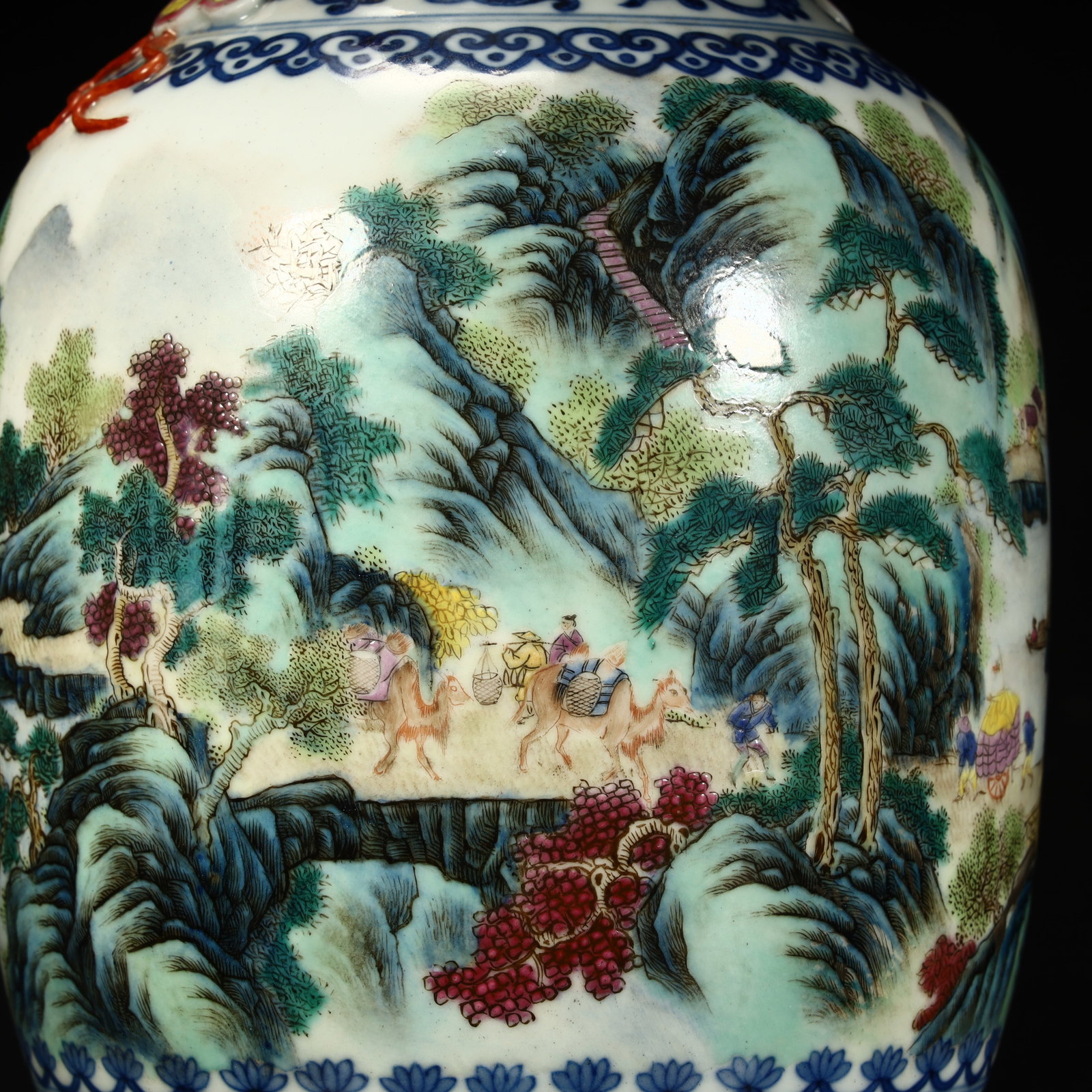 A Qianlong longevity peach amphora - 7
