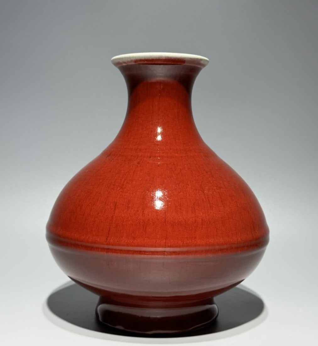 A Qing Yongzheng red glazed string pattern fish basket bottle: Qing Yongzheng red glazed string pattern fish basket bottle SIZE: H:21.8cm W:18cm (The Dimensions Of All Batches Are Manually Measured.If You Need More Detailed Information, Please Contact Our Custome