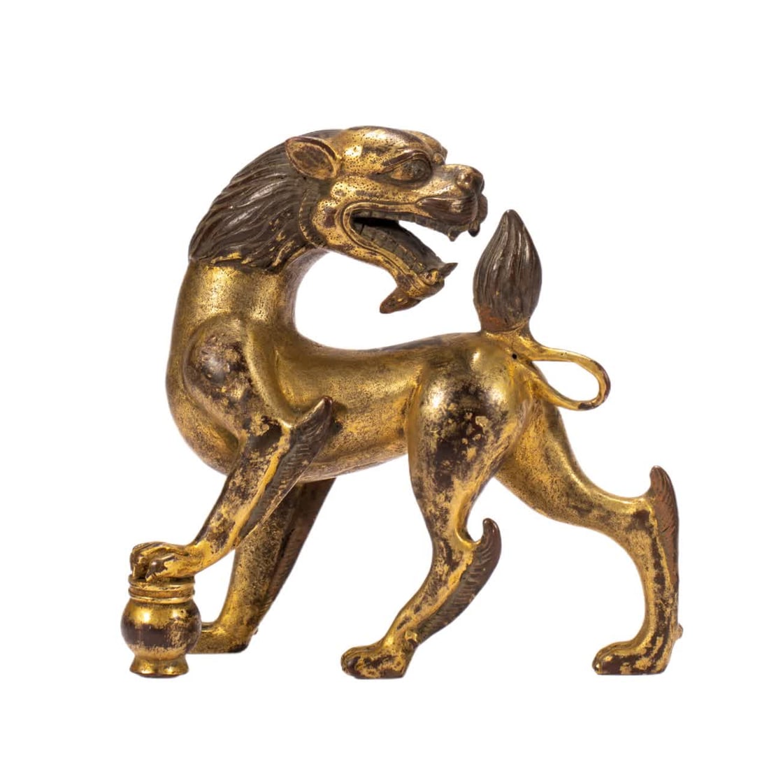 A copper-gilt auspicious beast of the Qing Dynasty: The copper gilt beast of the Qing Dynasty SIZE: L:13.5cm W:6.5cm H:14cm (The Dimensions Of All Batches Are Manually Measured.If You Need More Detailed Information, Please Contact Our Customer