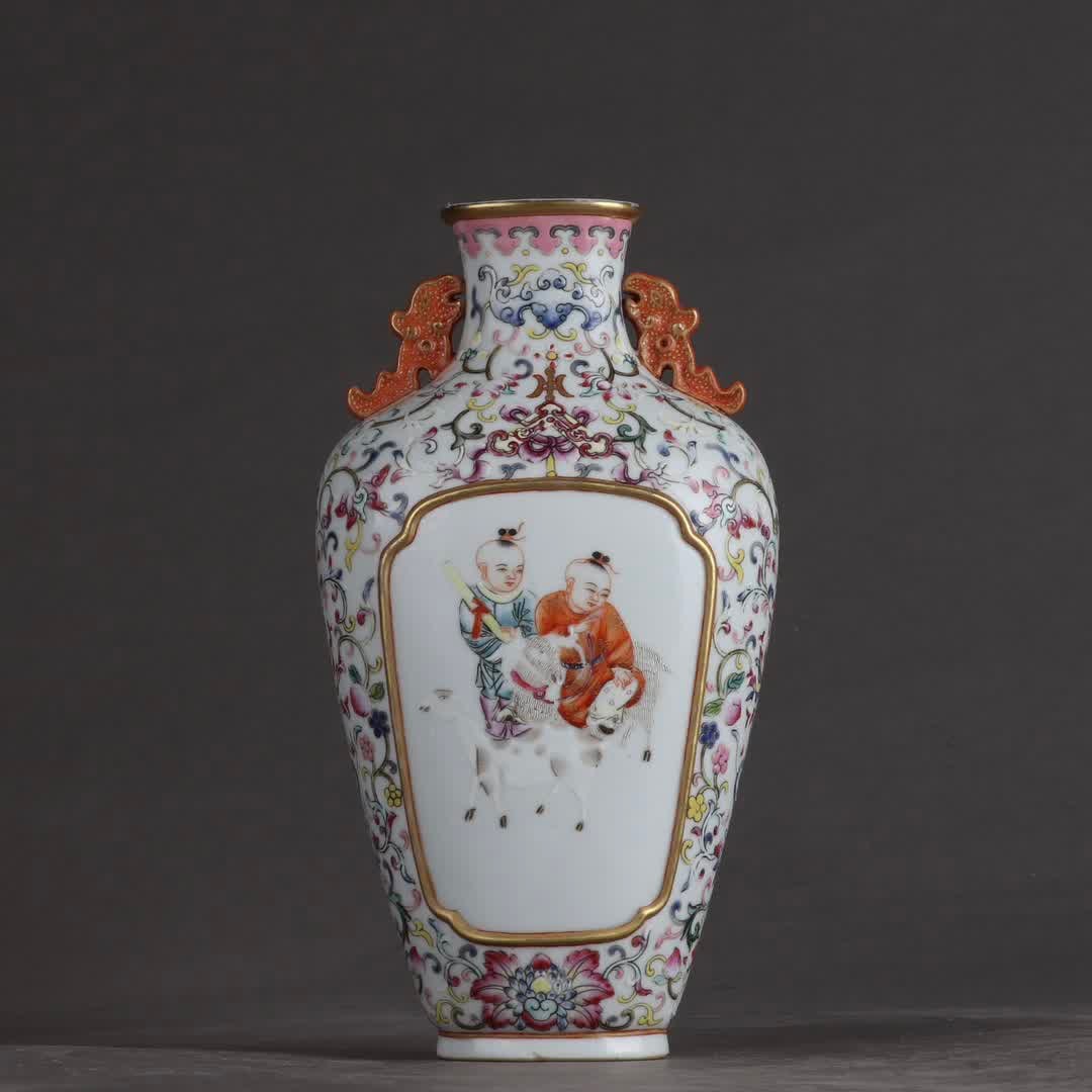 A Qing Jiaqing pastel entwined flower gilded window figure amphora: Qing Jiaqing pastel entwined flower gilded window figure amphora SIZE: H: 20cm Belly diameter 11cm (The Dimensions Of All Batches Are Manually Measured.If You Need More Detailed Information, Please Co