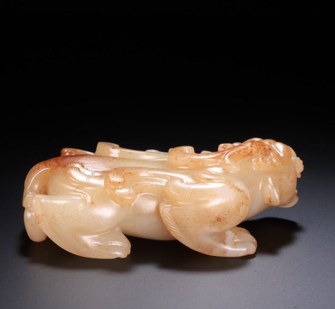 A Han Dynasty jade beast - 2