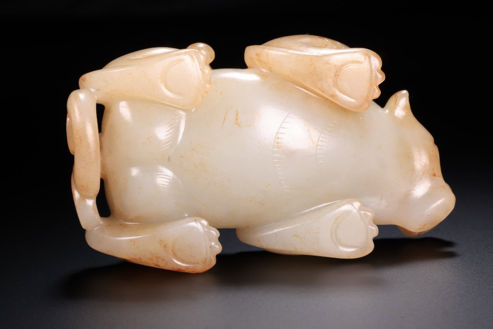 A Han Dynasty jade beast - 6