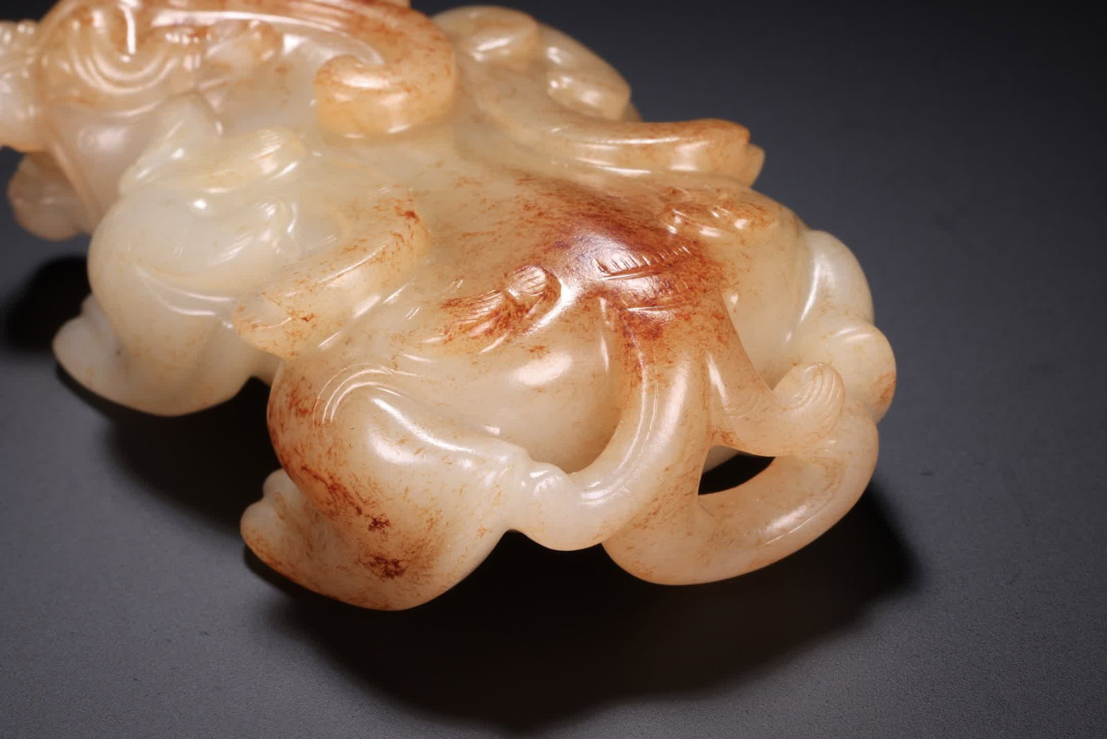 A Han Dynasty jade beast - 9