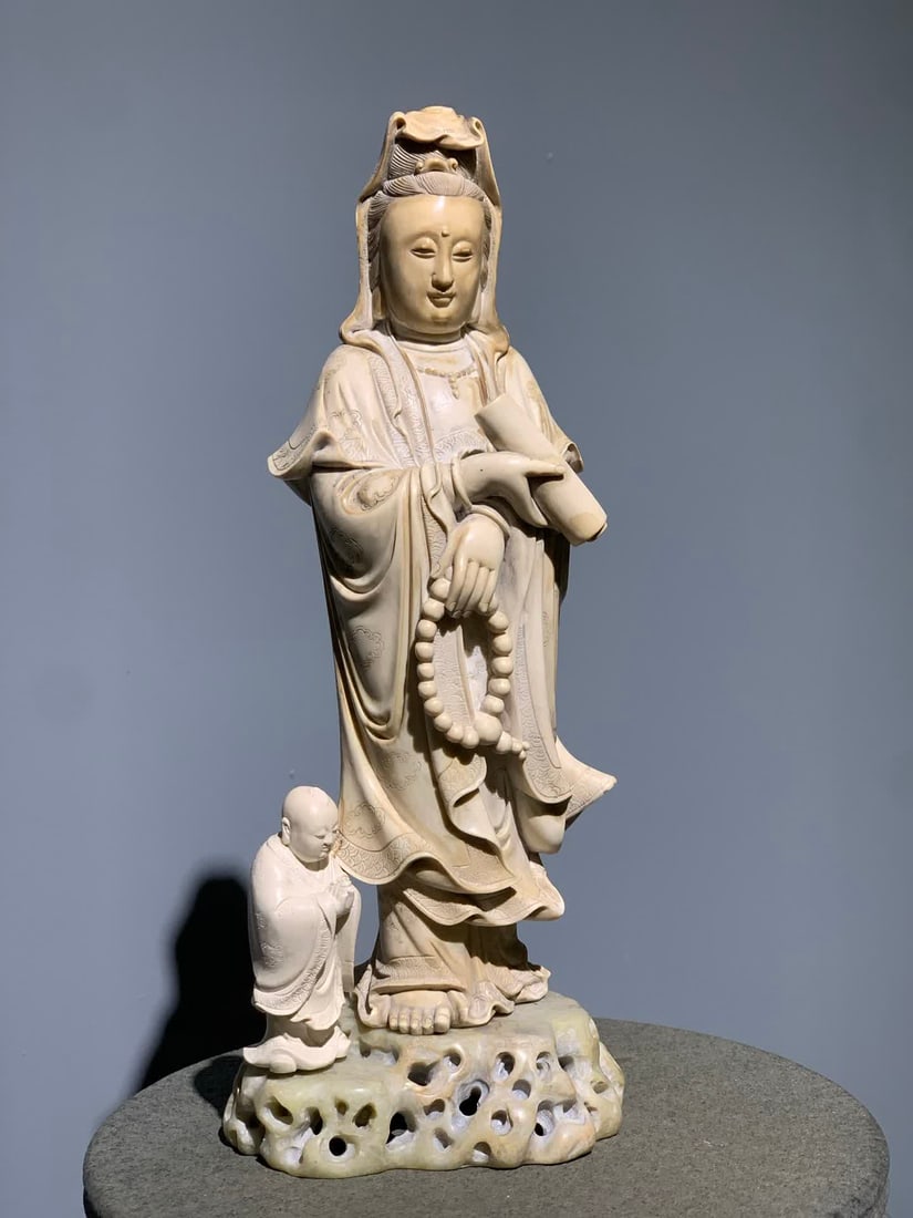 A Shoushan stone porcelain white hibiscus boy worships Guanyin: Shoushan stone porcelain white hibiscus boy worships Guanyin statue SIZE: Including seat total H: 24cm (The Dimensions Of All Batches Are Manually Measured.If You Need More Detailed Information, Pleas