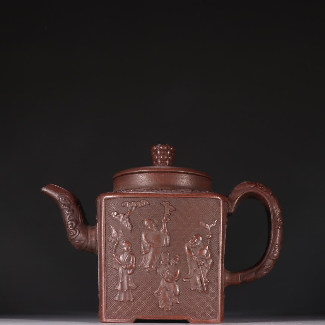 A Shi Dabin purple sand character story teapot: Shi Dabin Purple Sand Character Story Teapot SIZE: H:13cm W:19cm (The Dimensions Of All Batches Are Manually Measured.If You Need More Detailed Information, Please Contact Our Customer Service Before