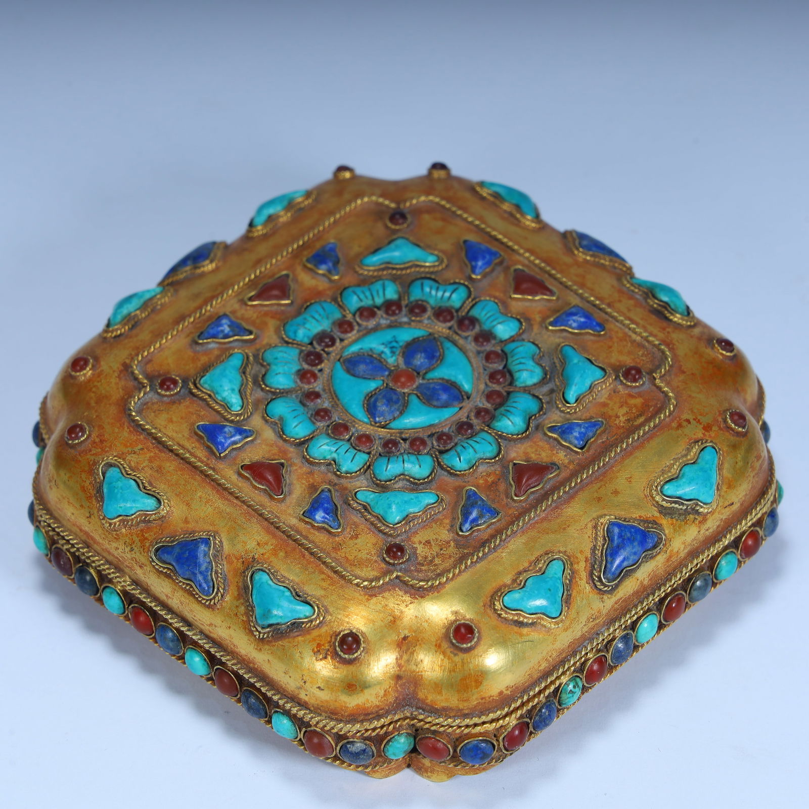 A gilded gemstone box - 2