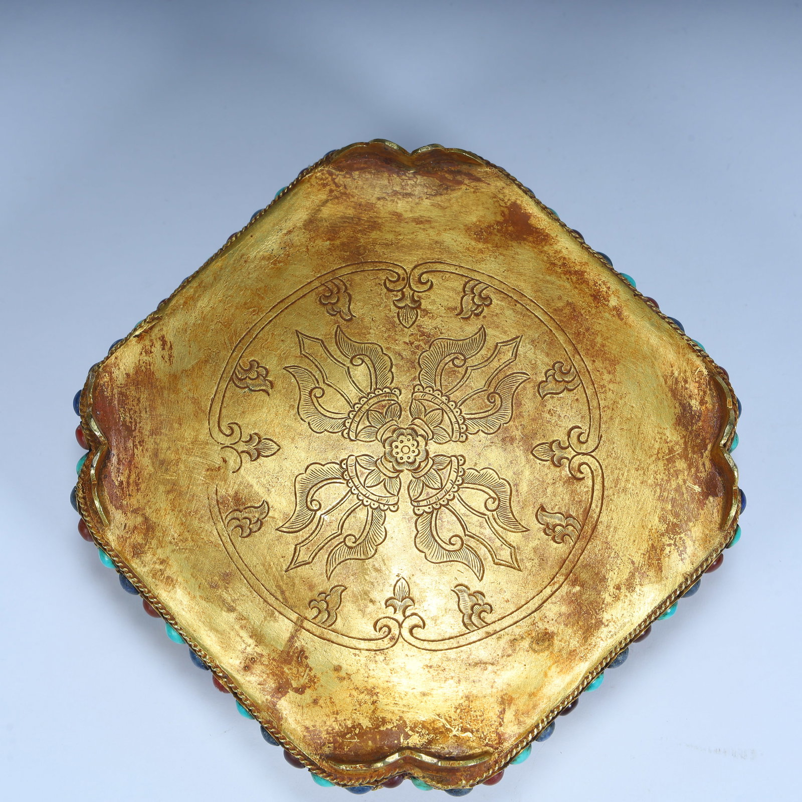 A gilded gemstone box - 9