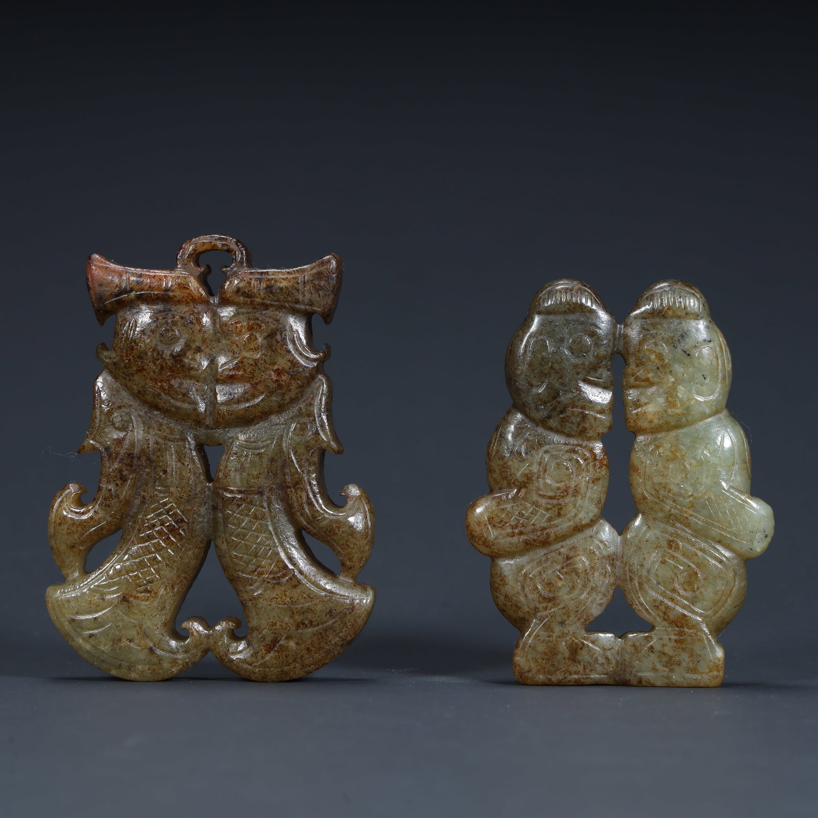 A pair of Qing Dynasty ancient jade ornaments (two-piece set): Qing Dynasty ancient jade ornaments (two-piece set) SIZE: H: 7.5cm L: 5.5cm W: 0.8cm Total W: 170g (The Dimensions Of All Batches Are Manually Measured.If You Need More Detailed Information, Please Co