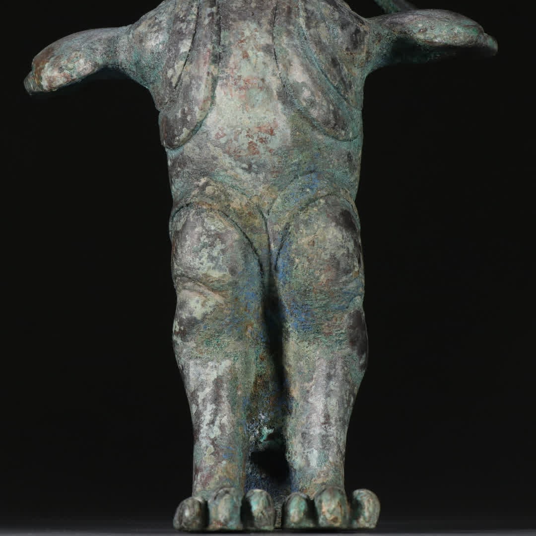A bronze beast ornament - 3