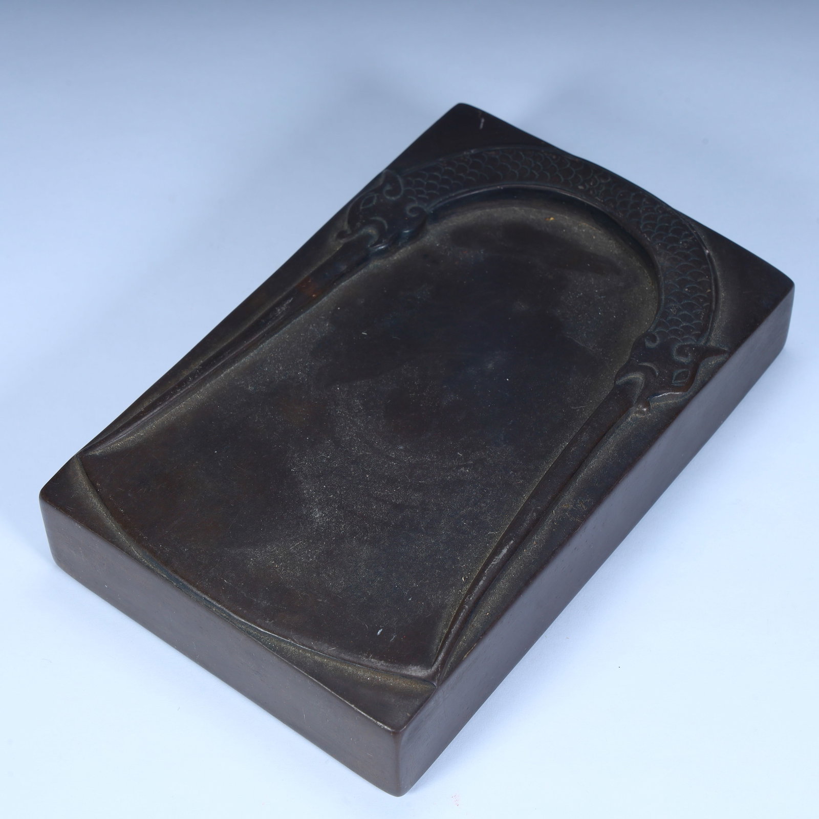 A rectangular inkstone with a dragon pattern in the Qing Dynasty: Qing Dynasty Duanshi dragon pattern rectangular inkstone SIZE: H:3cm L:15.5cm W:10cm W:1.2kg (The Dimensions Of All Batches Are Manually Measured.If You Need More Detailed Information, Please