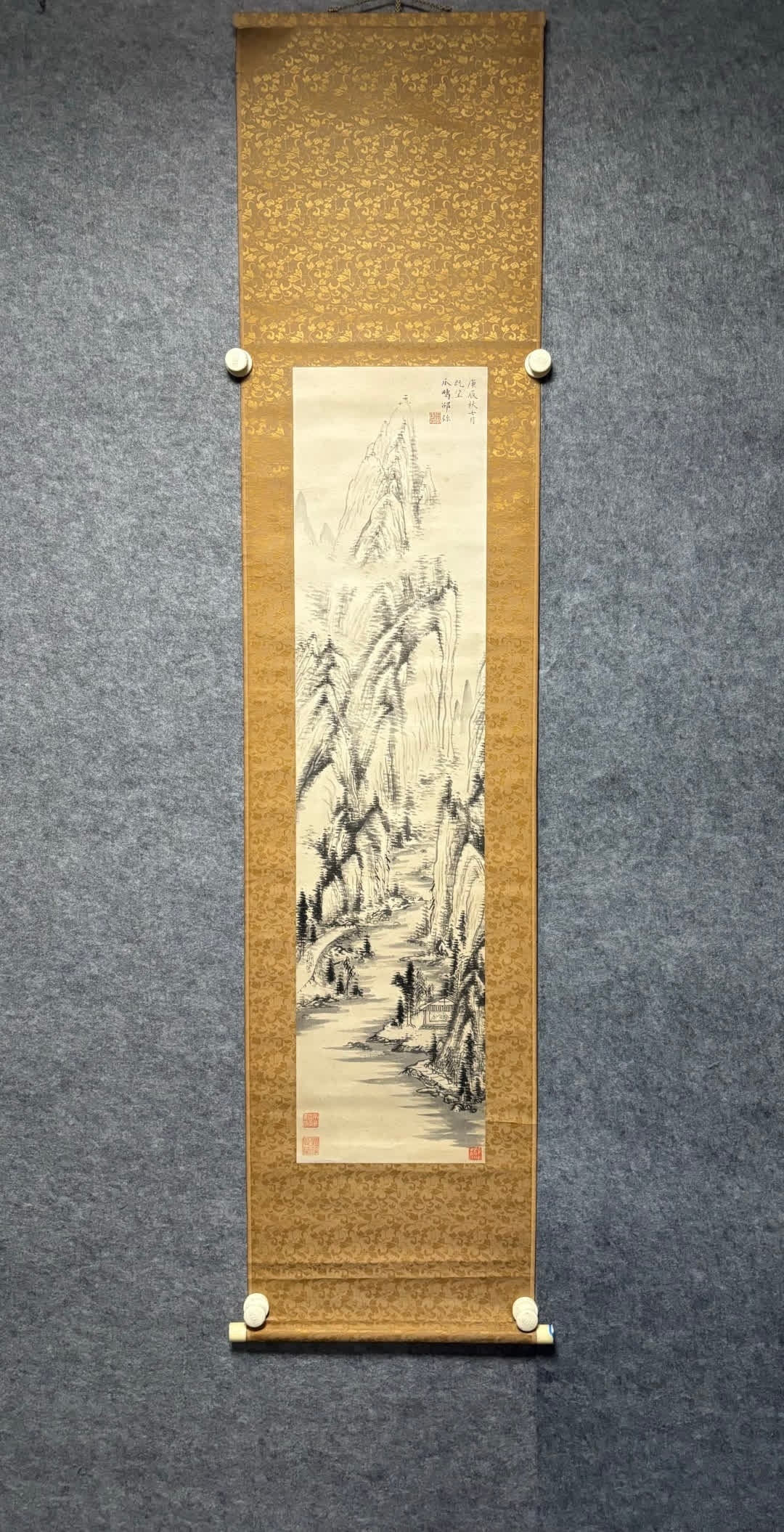 A landscape painting by Shao Mi: Shao Mi's landscape paintings SIZE: Painting Core107x26cm (The Dimensions Of All Batches Are Manually Measured.If You Need More Detailed Information, Please Contact Our Customer Service Before