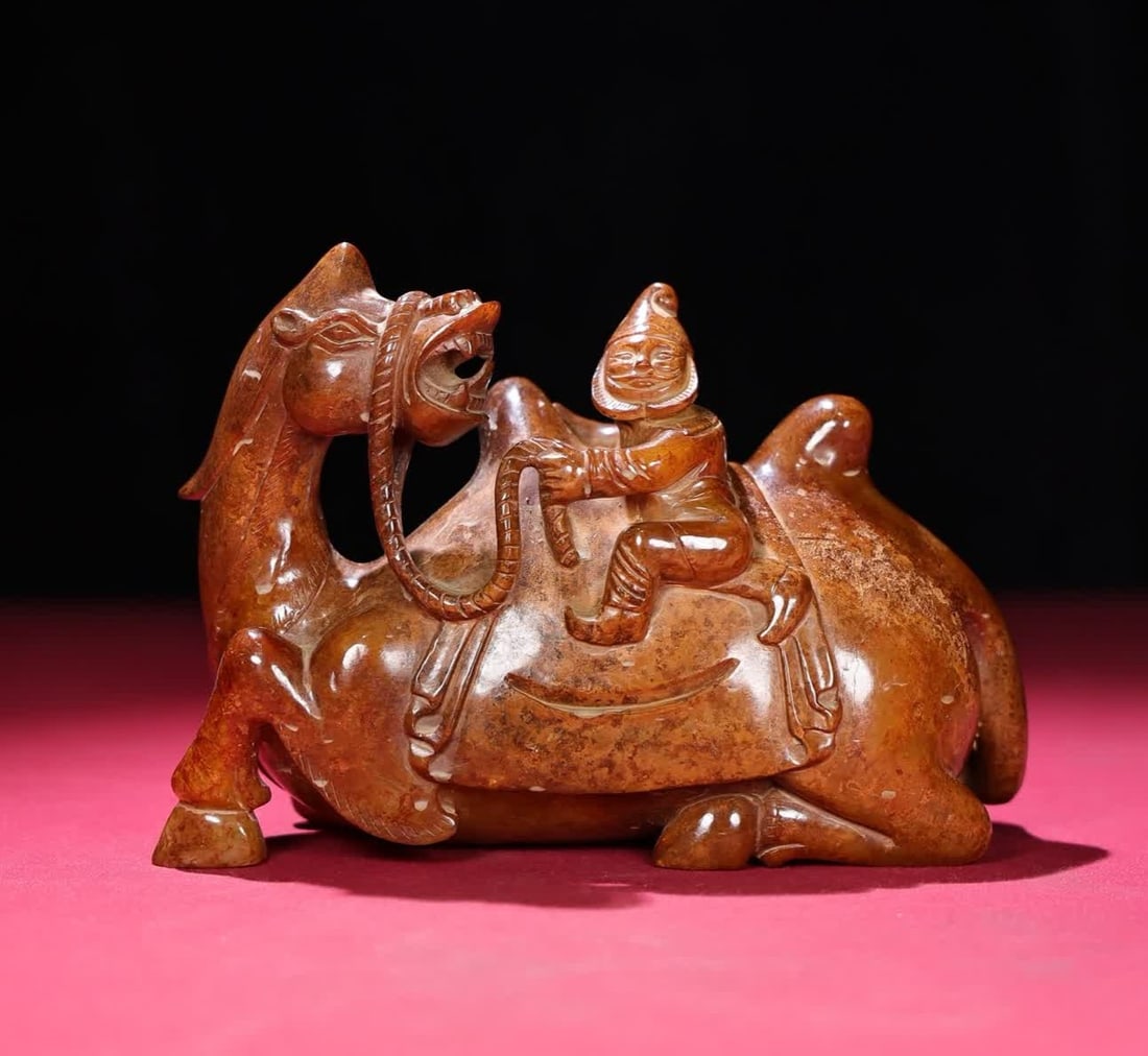 A Han Dynasty jade Hu camel ornament: Han Dynasty jade Hu camel ornament SIZE: 155x64x110mm W:1227g (The Dimensions Of All Batches Are Manually Measured.If You Need More Detailed Information, Please Contact Our Customer Service Before