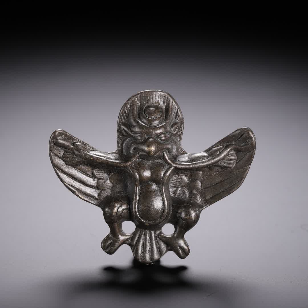 A Qing Dynasty meteorite Buddha statue: Qing Dynasty Falling Iron Buddha Statue SIZE: L:7cm W:6cm W:50g (The Dimensions Of All Batches Are Manually Measured.If You Need More Detailed Information, Please Contact Our Customer Service Before B