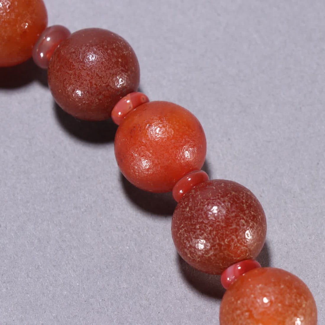 A Qing Dynasty agate bead string - 4