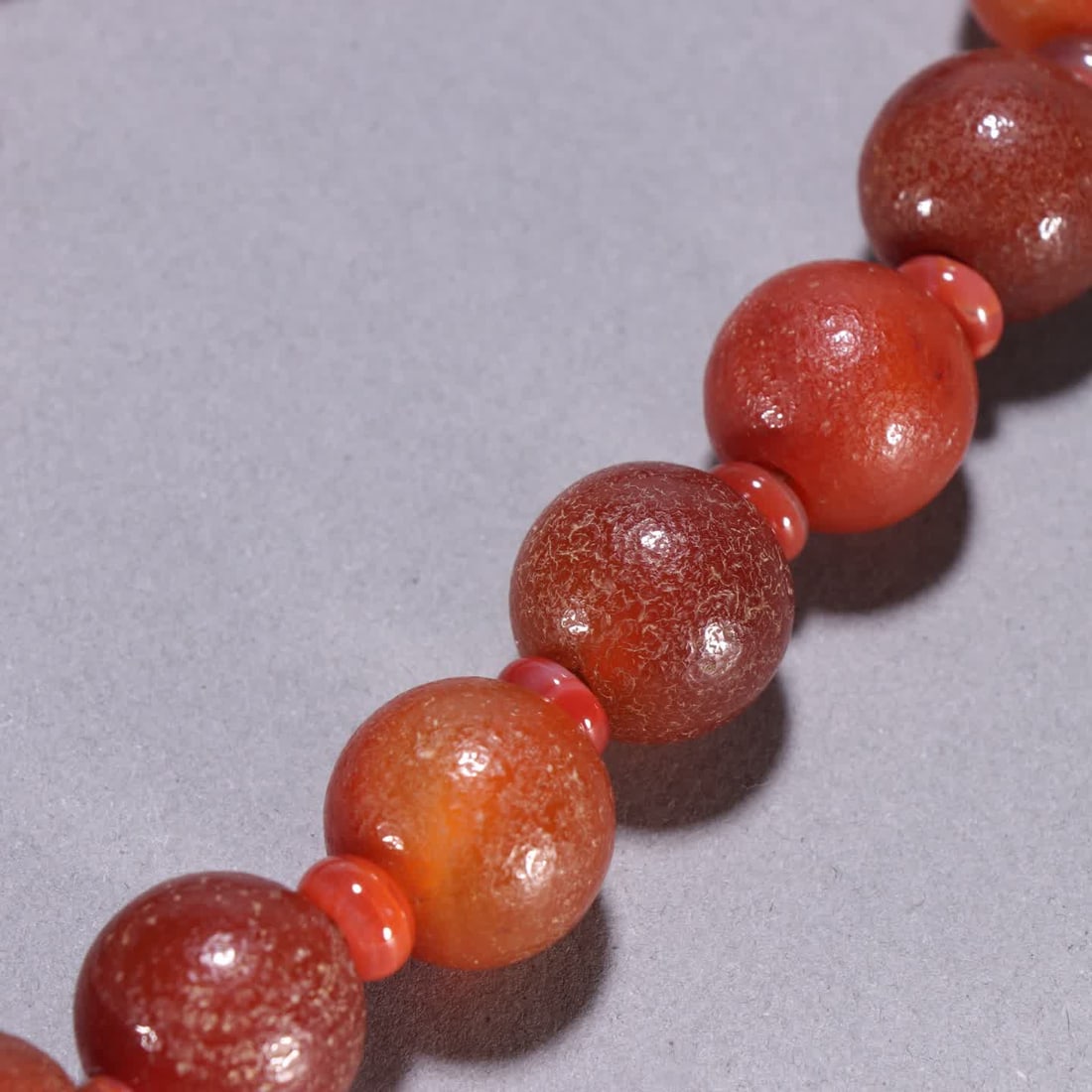 A Qing Dynasty agate bead string - 7