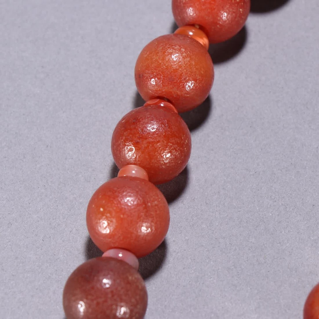 A Qing Dynasty agate bead string - 8