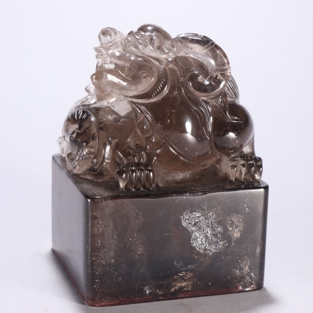 A Tea Crystal Beast Button Seal - 3