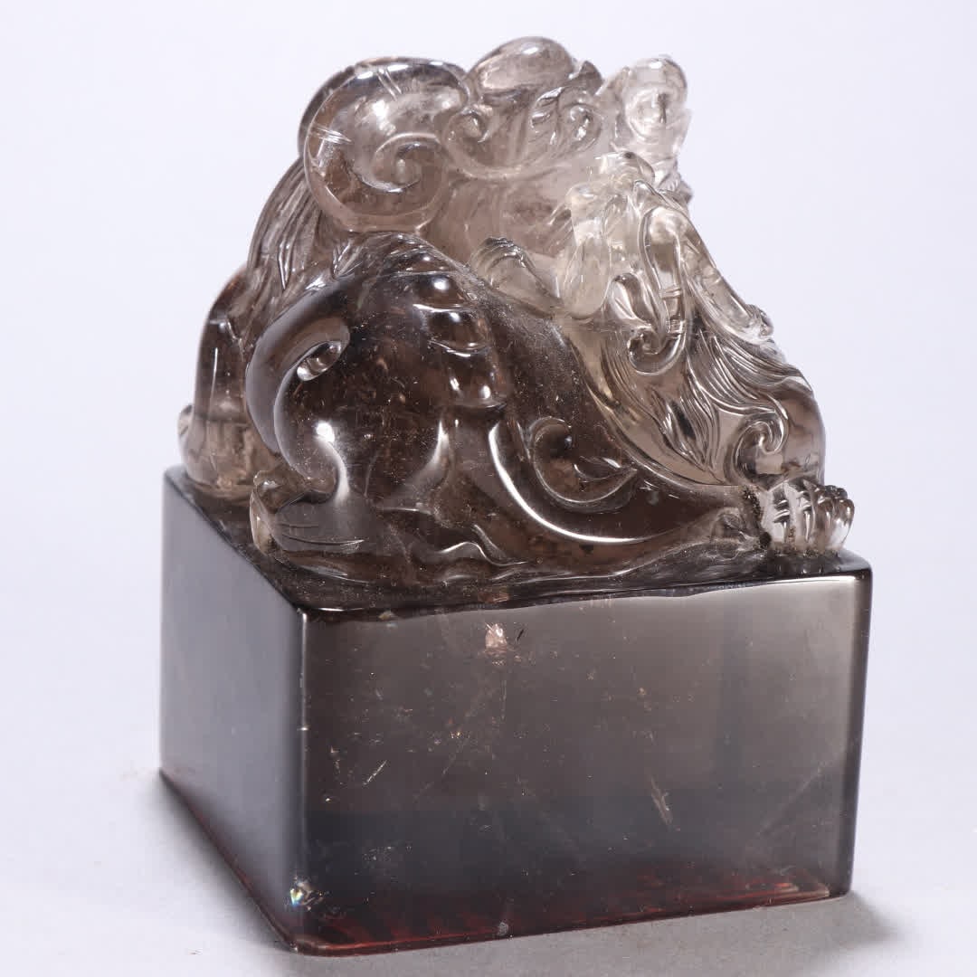 A Tea Crystal Beast Button Seal - 7