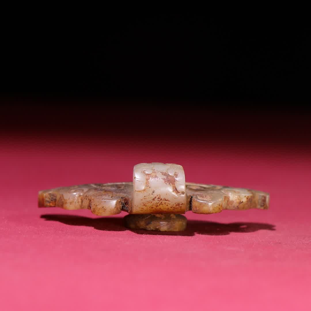 A Han Dynasty jade belt hook - 5