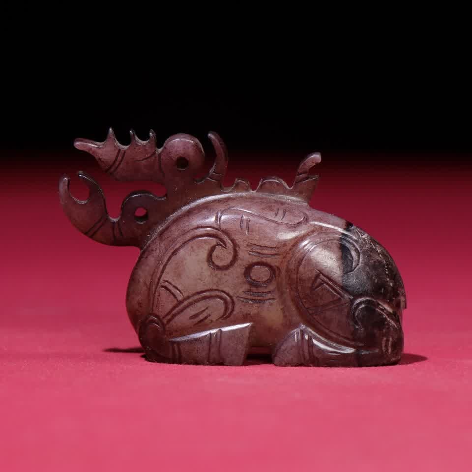 A Han Dynasty jade deer ornament - 4