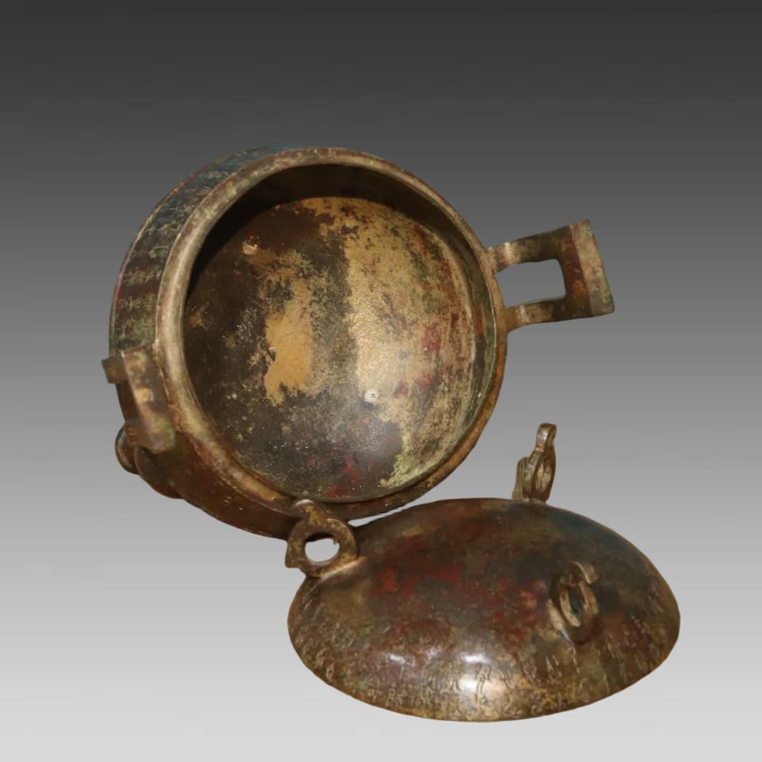 A bronze lid cauldron - 7