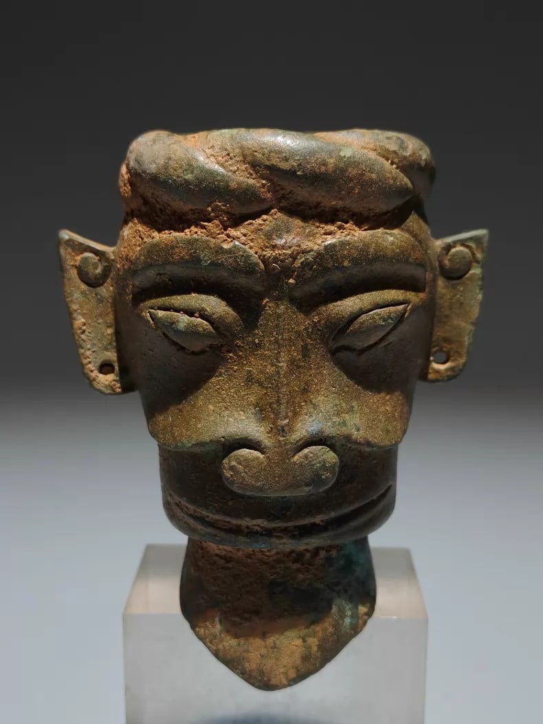 A bronze ornament - 2